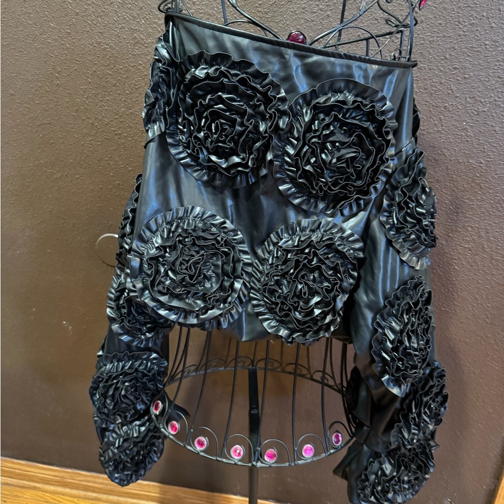 AKIRA Midnight Black Crop Top